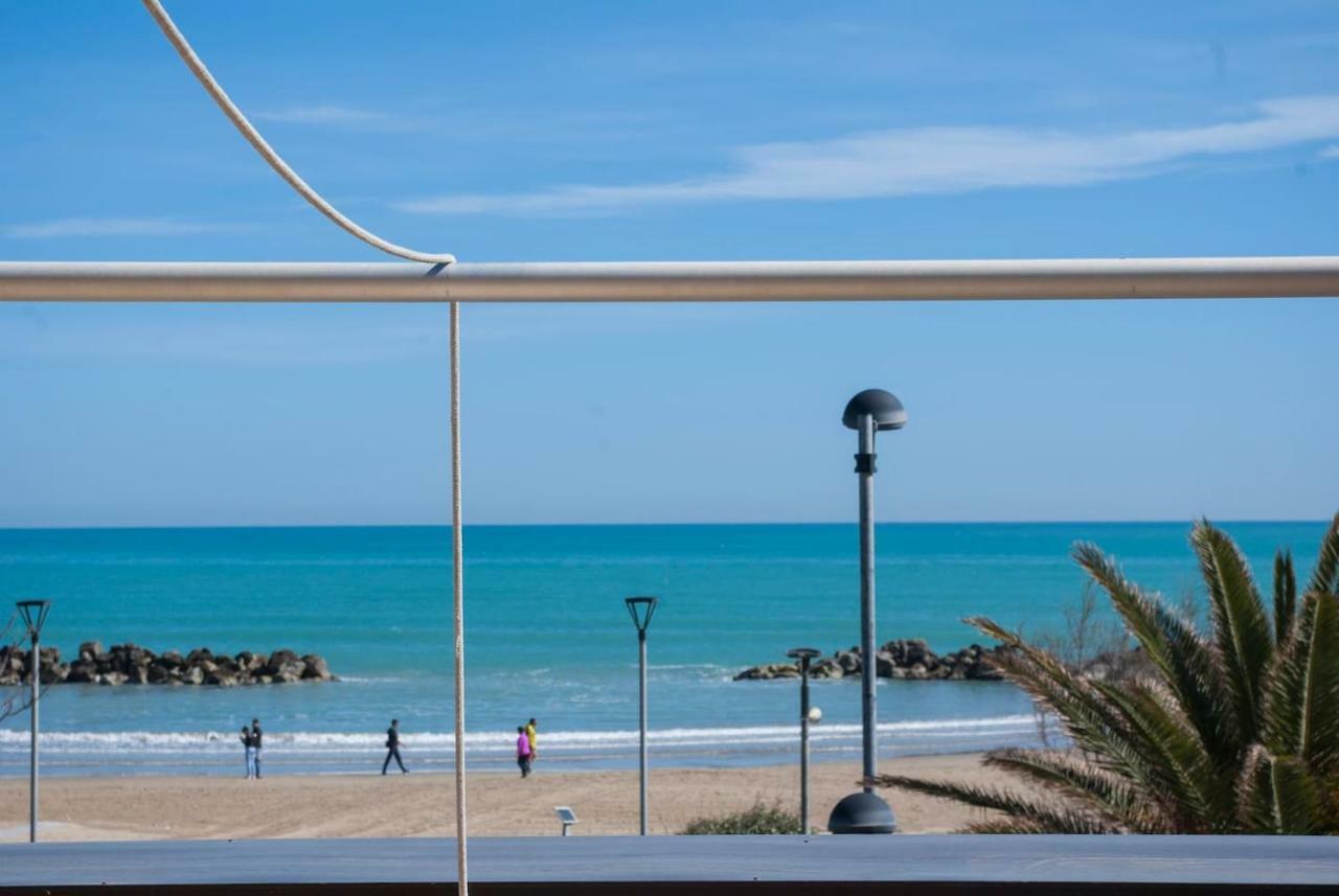 Appartamento Di Antonio Fronte Mare Montesilvano Marina Exterior foto
